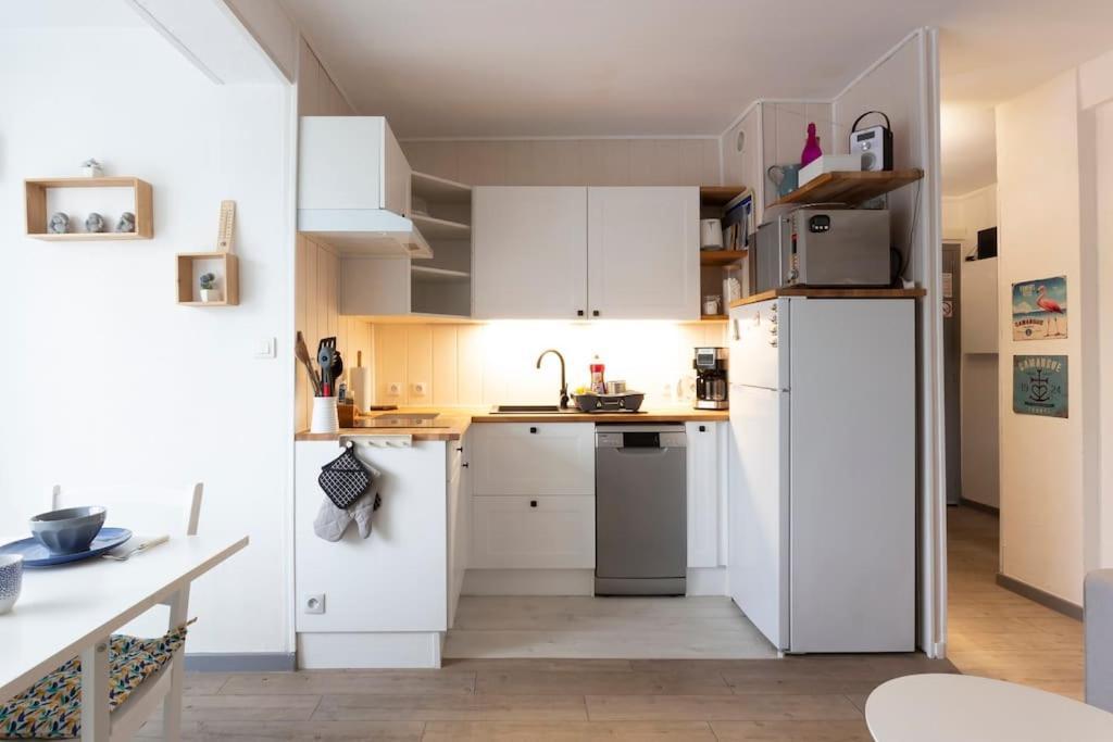 Chez Laurence - Elegant Appartement Climatise Avec Wifi Et Parking لا غراند موت المظهر الخارجي الصورة